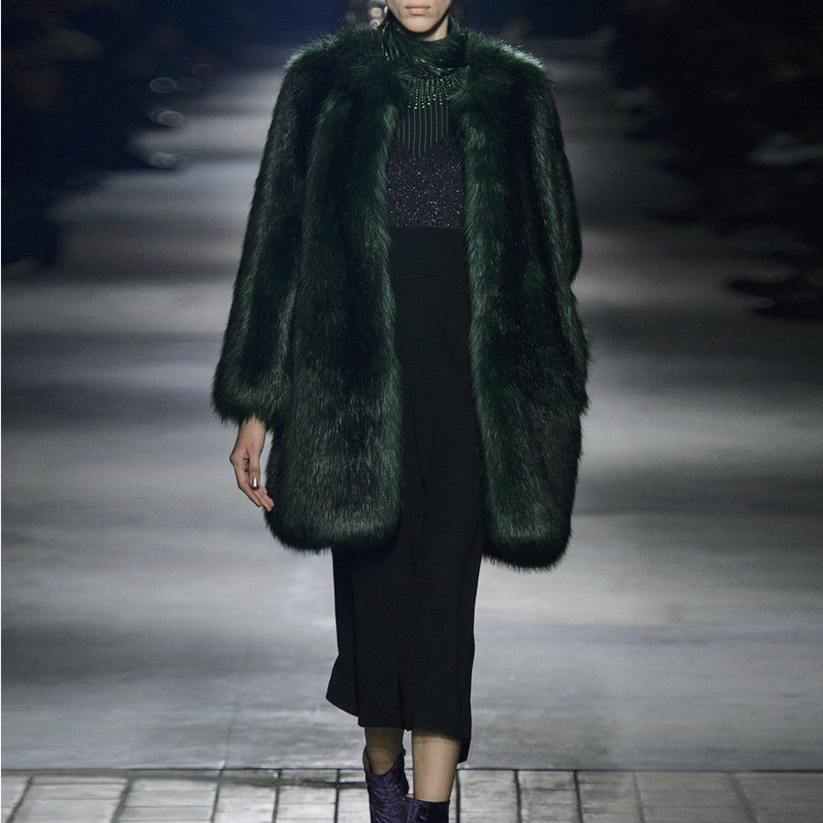 Une collection de manteaux les plus chers de Dries Van Noten sur eBay ! 